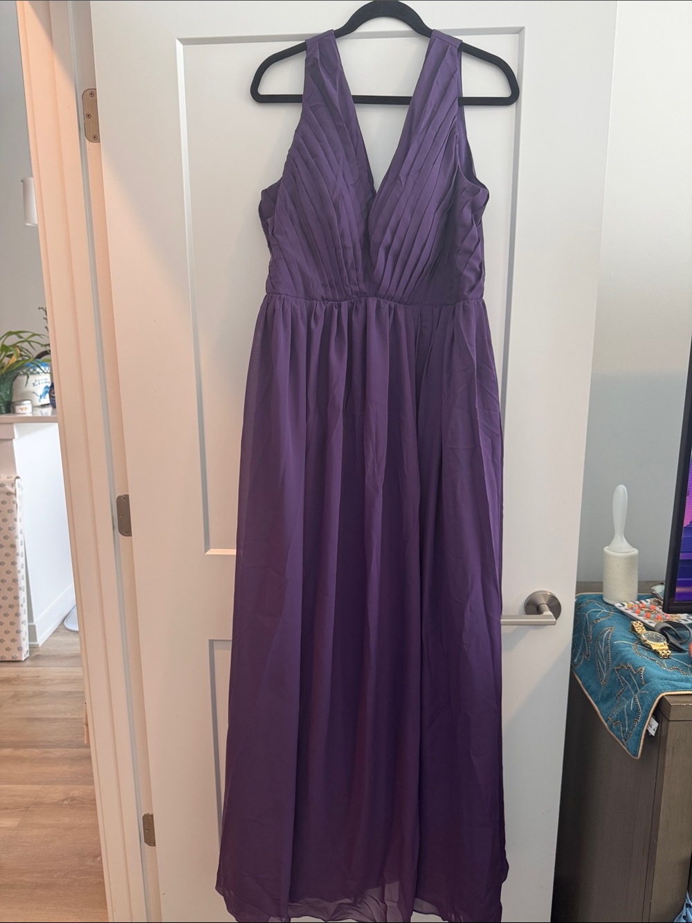 Purple V-Neck Sleeveless Maxi Dress